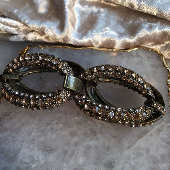 Rose Jeweled Link Bracelet - Picture 15 of 16